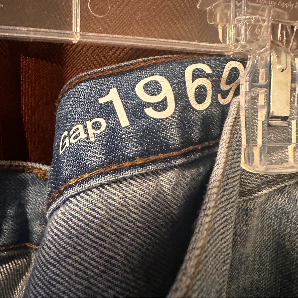GAP Boyfriend Sexy Distressed Jeans size 33 - Picture 5 of 7
